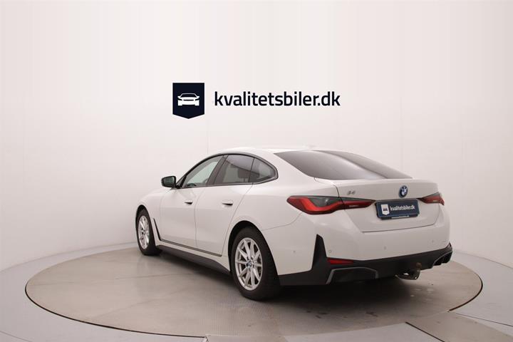 Hvid BMW i4 fra 2023