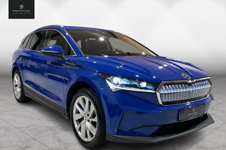 Blå Skoda Enyaq fra 2024