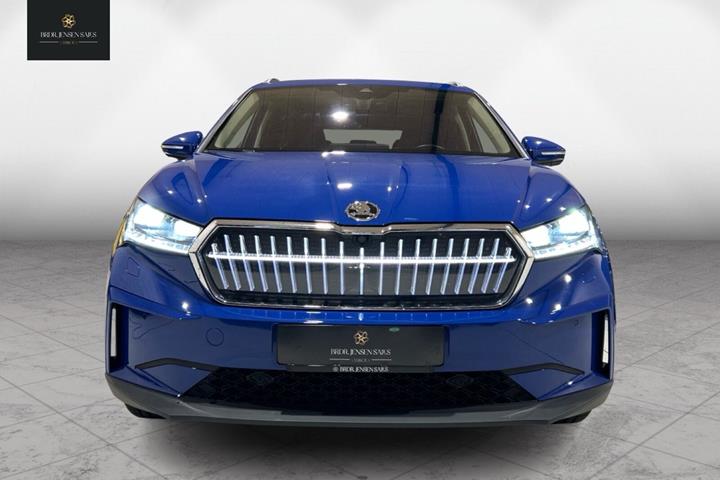Blå Skoda Enyaq fra 2024