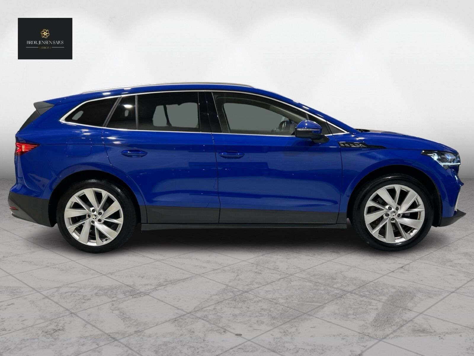 Blå Skoda Enyaq fra 2024