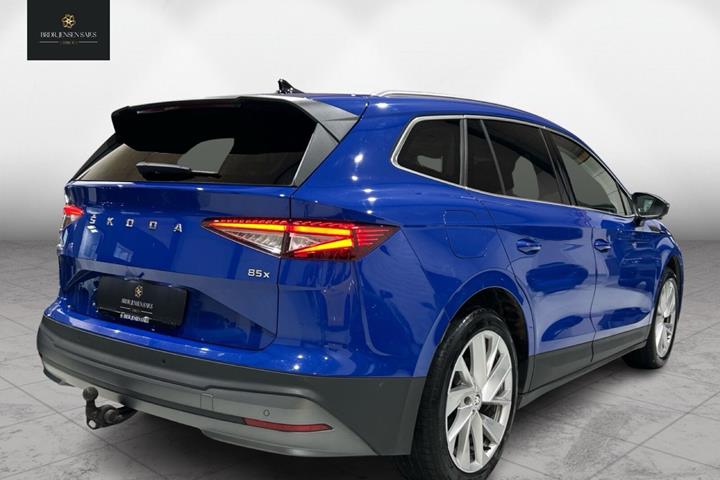 Blå Skoda Enyaq fra 2024