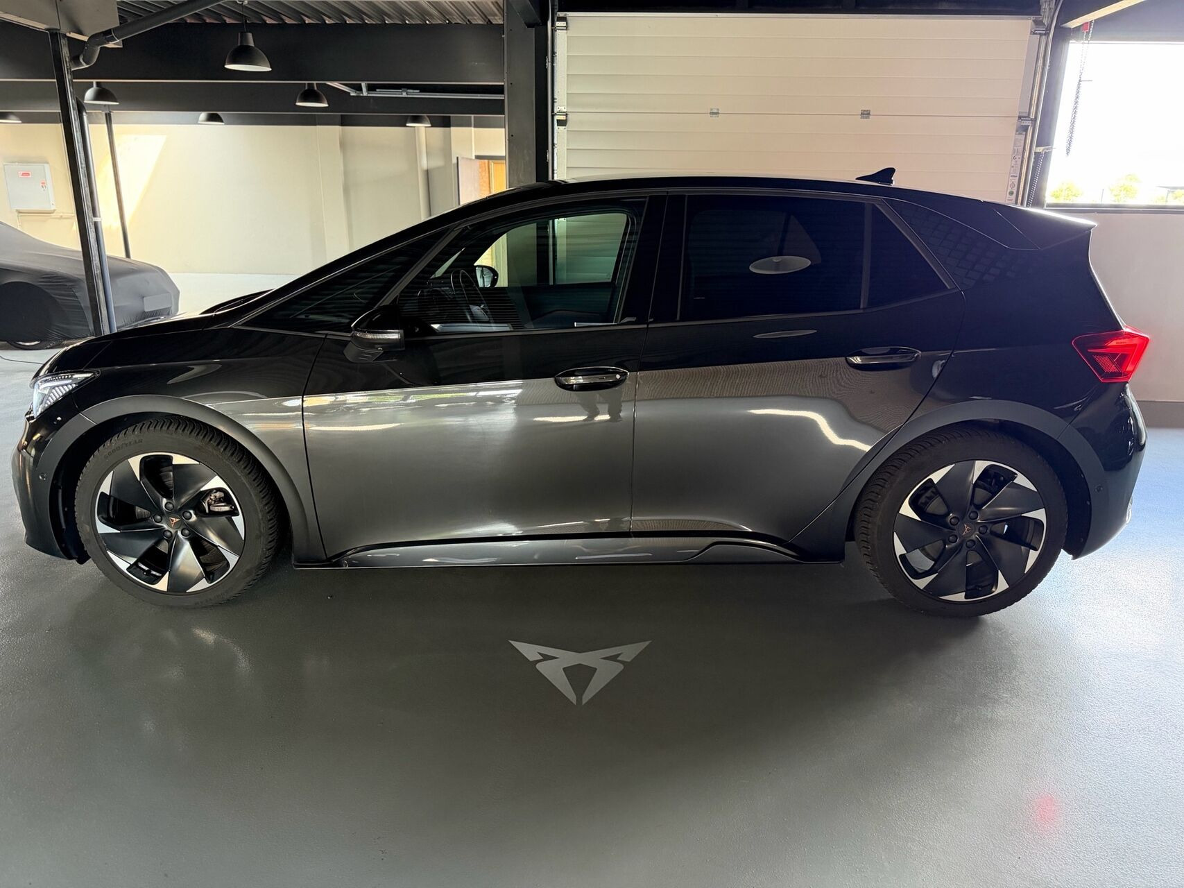 Grå Cupra Born fra 2024
