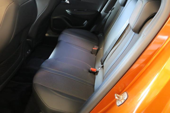 Bronze Peugeot e-2008 fra 2020