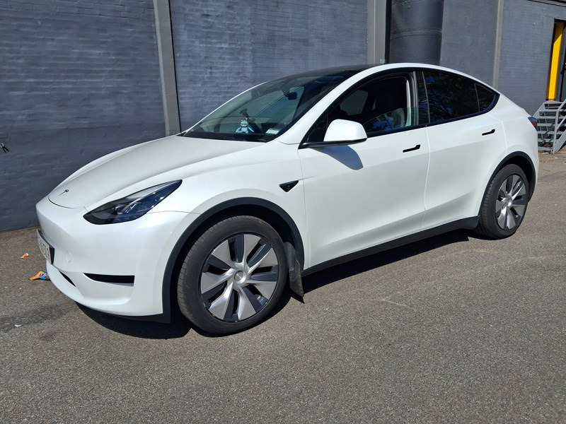 Tesla Model Y Long Range Baghjulstræk
