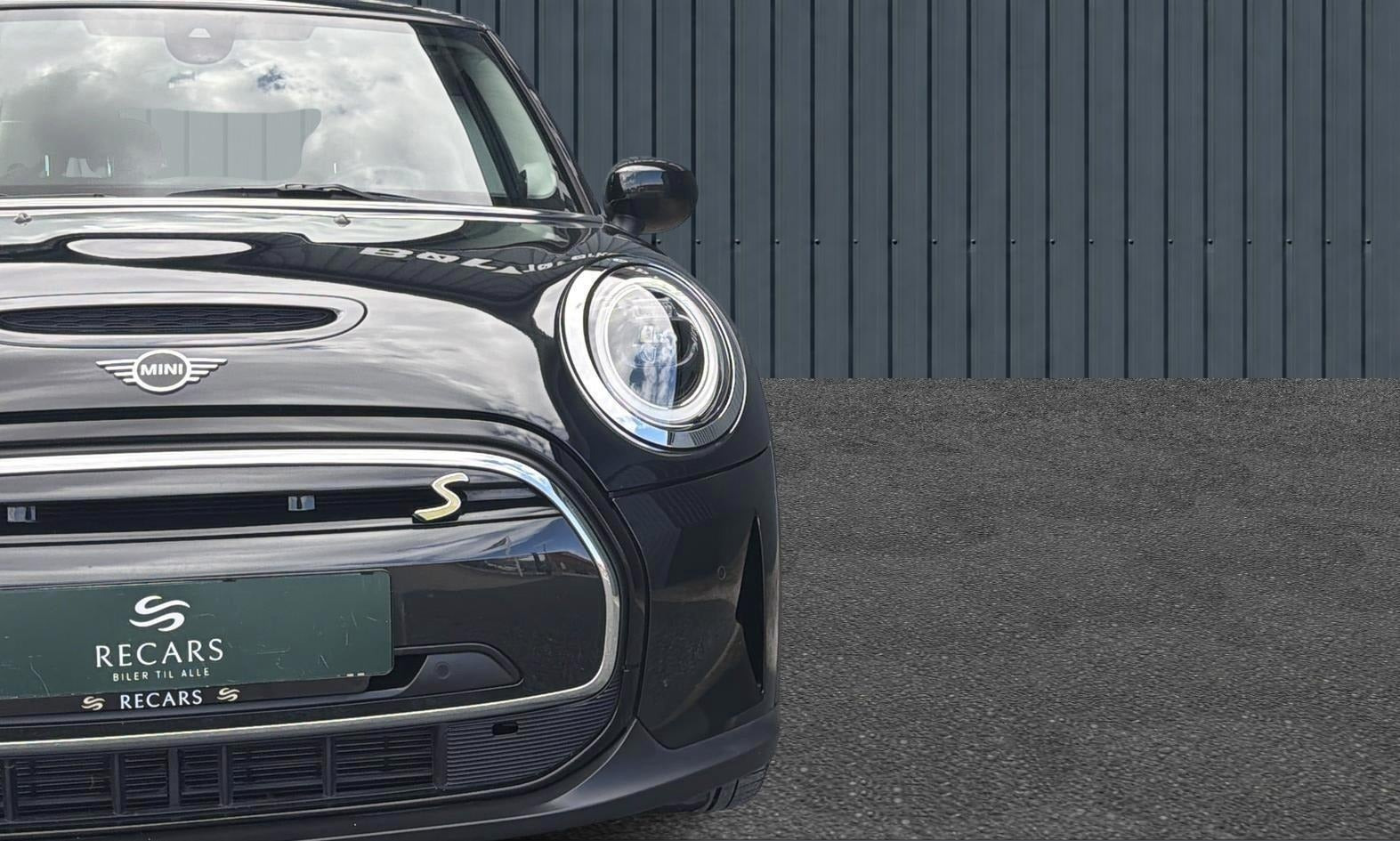 Sort Mini Cooper SE fra 2023