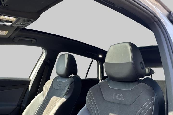 Hvid VW ID.4 fra 2023