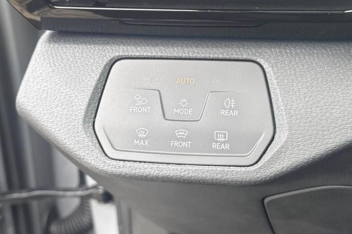 Grå VW ID.4 fra 2023