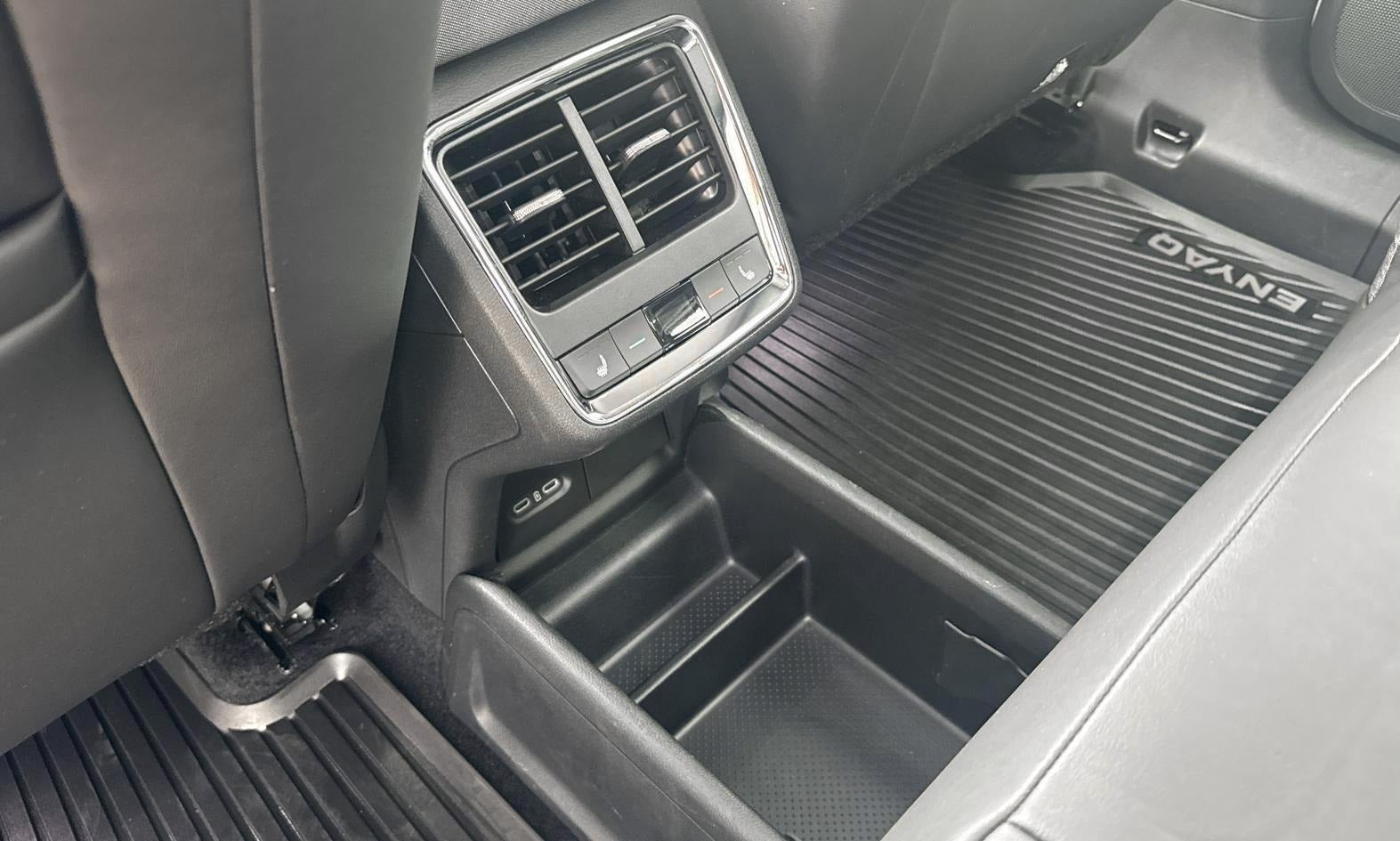 Hvid Skoda Enyaq fra 2023