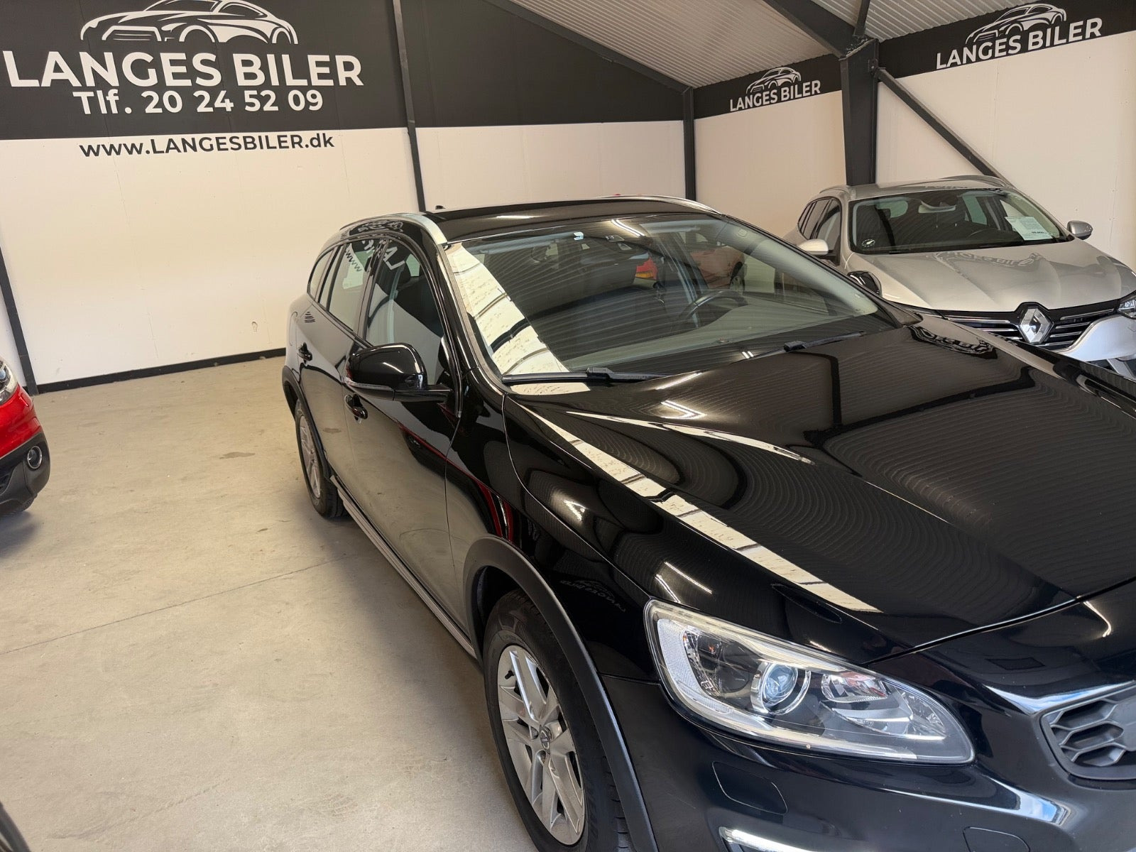 Sort Volvo V60 CC fra 2017