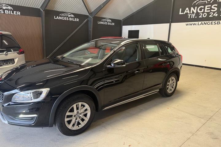 Sort Volvo V60 CC fra 2017