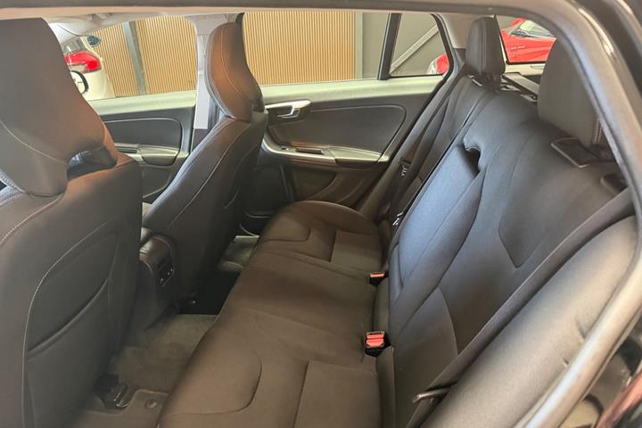 Sort Volvo V60 CC fra 2017