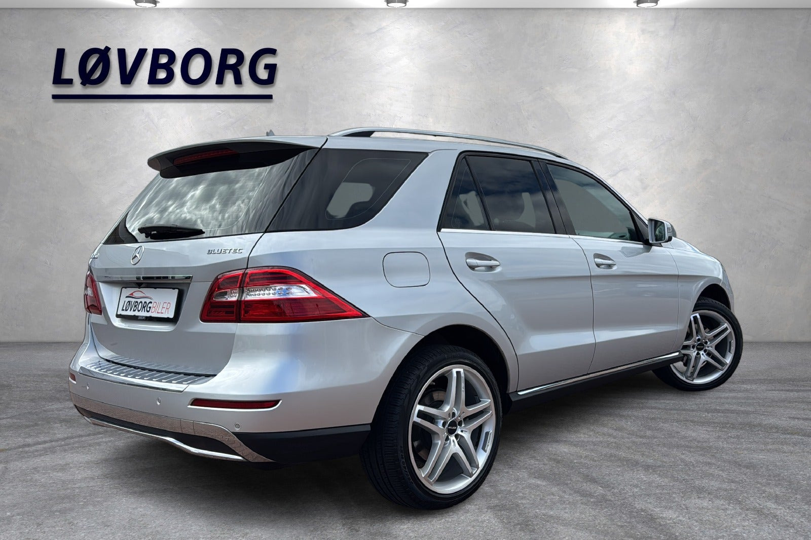 Sølv Mercedes ML350 fra 2014