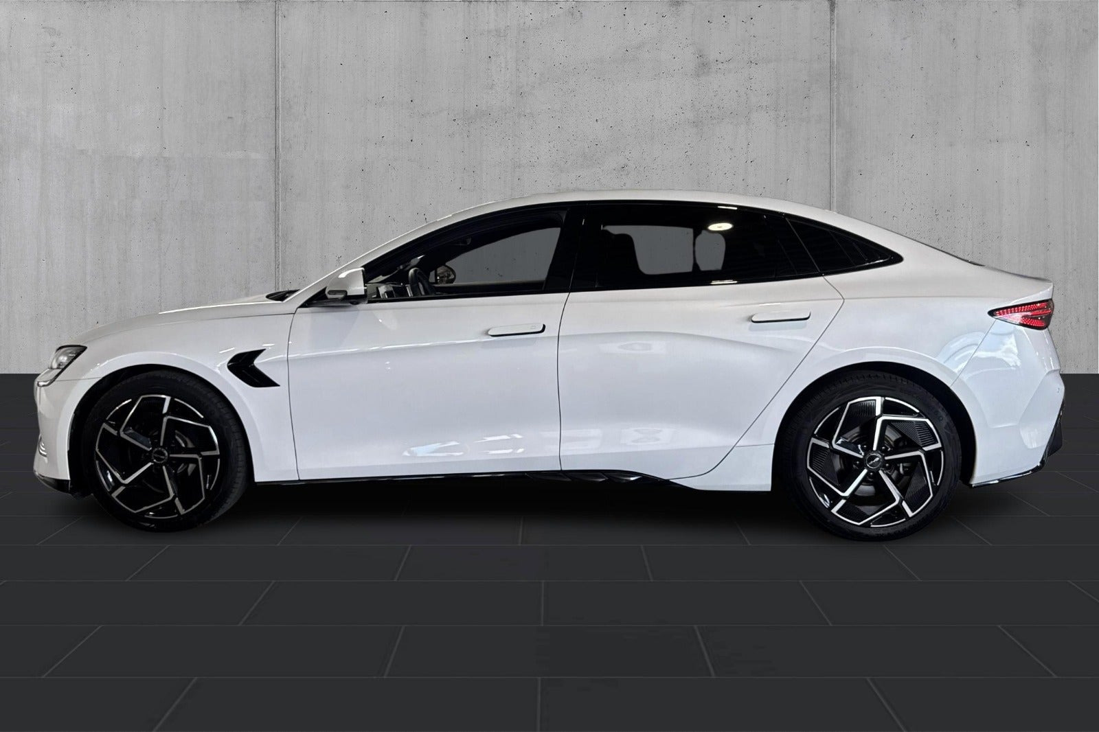 Hvid BYD Seal fra 2024