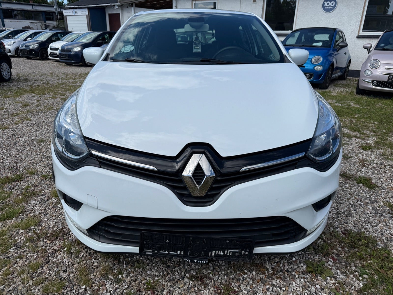 Hvid Renault Clio IV fra 2017
