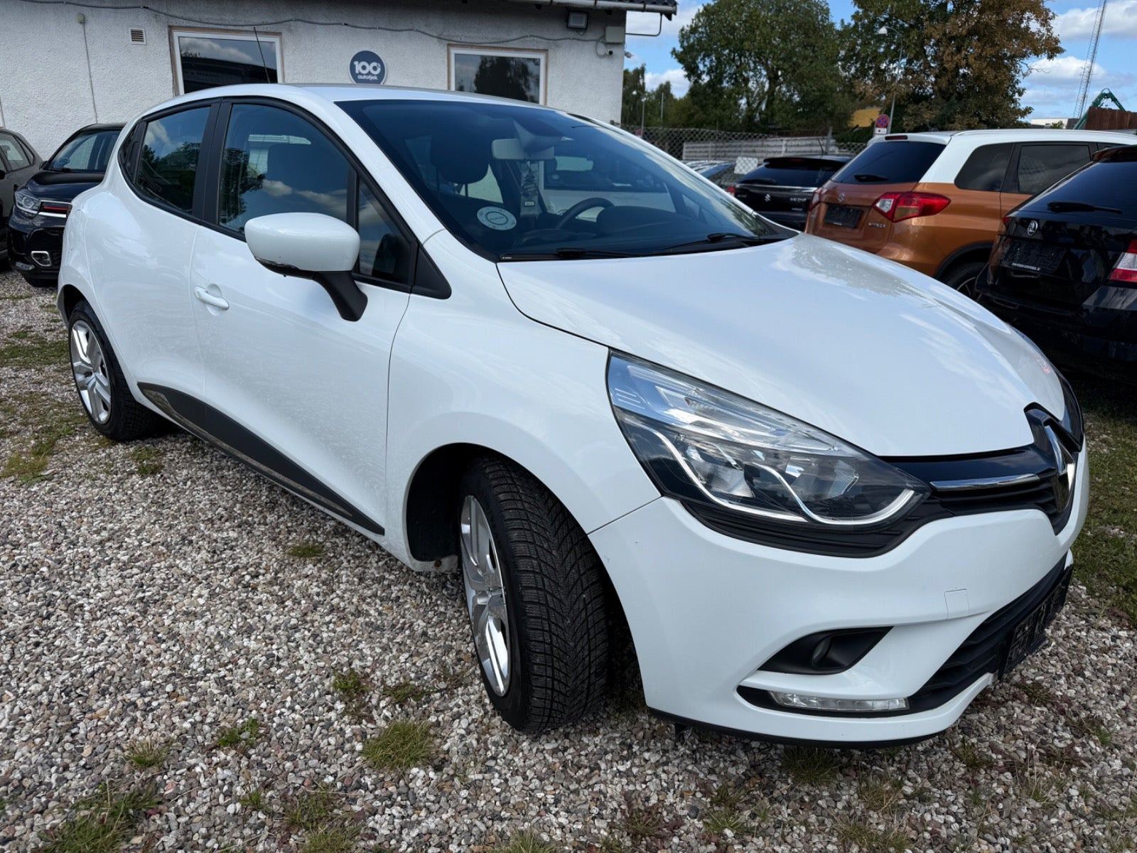 Hvid Renault Clio IV fra 2017