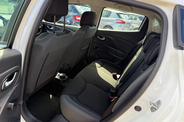 Hvid Renault Clio IV fra 2017