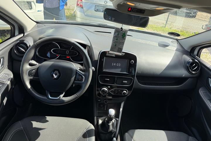 Hvid Renault Clio IV fra 2017