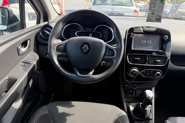 Hvid Renault Clio IV fra 2017
