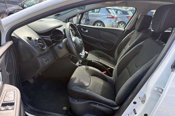 Hvid Renault Clio IV fra 2017