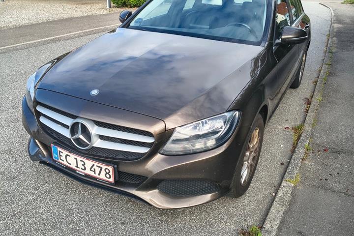 Brun Mercedes C200 d fra 2016