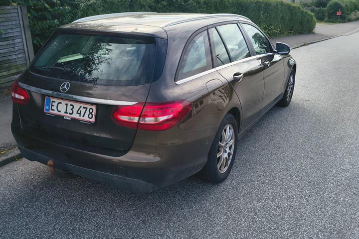 Brun Mercedes C200 d fra 2016