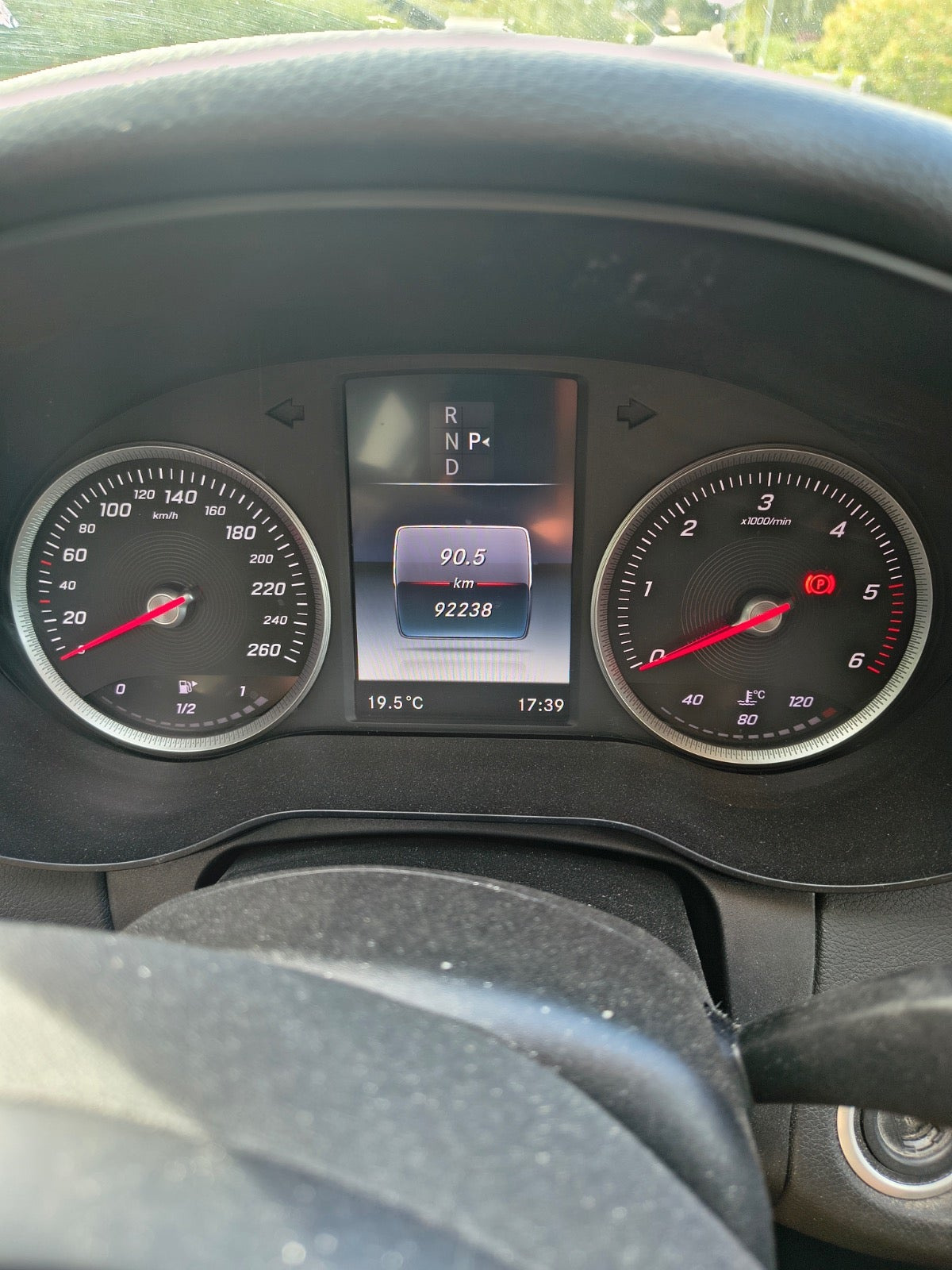 Brun Mercedes C200 d fra 2016