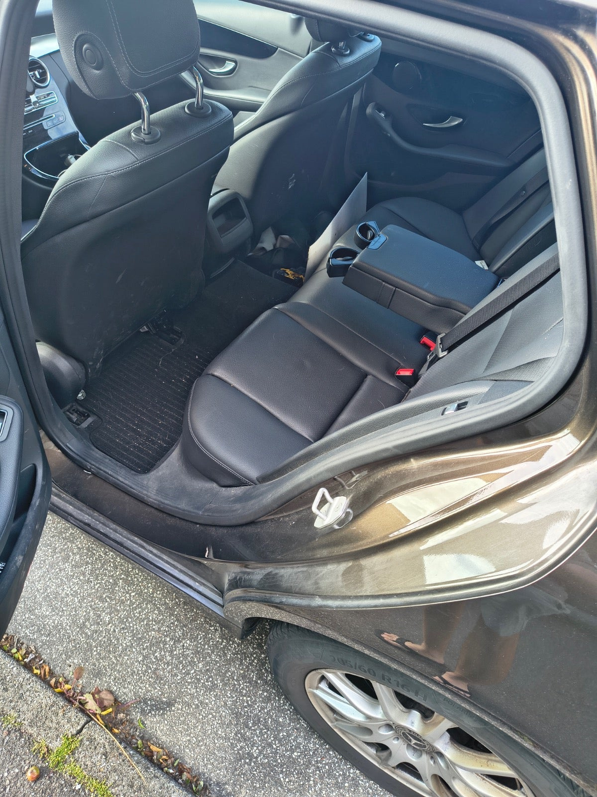 Brun Mercedes C200 d fra 2016