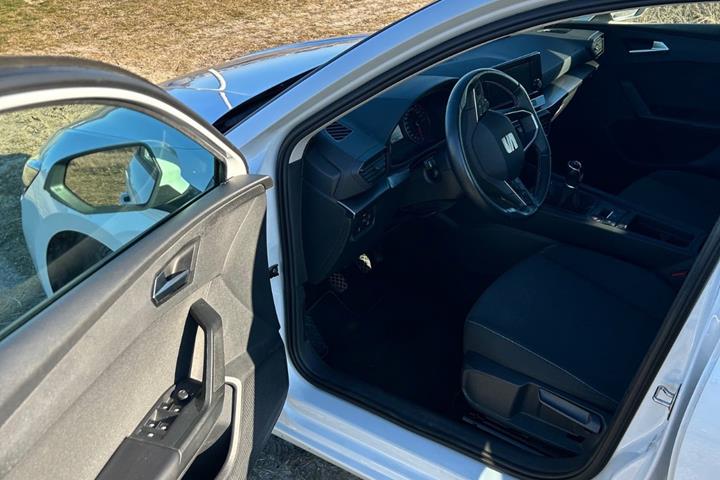 Hvid Seat Leon fra 2021