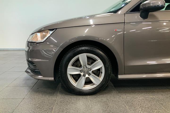 Brun Audi A1 fra 2016