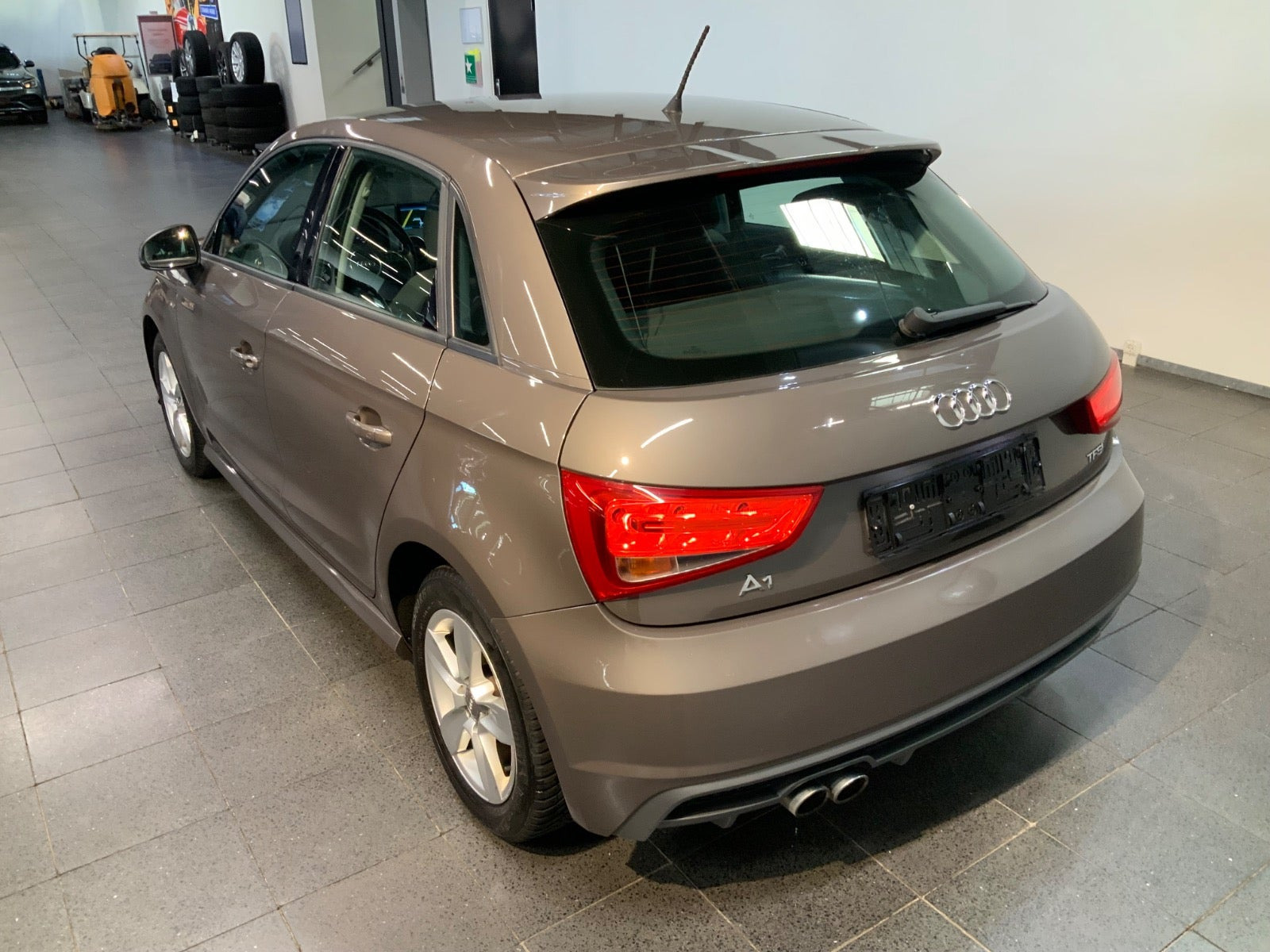 Brun Audi A1 fra 2016