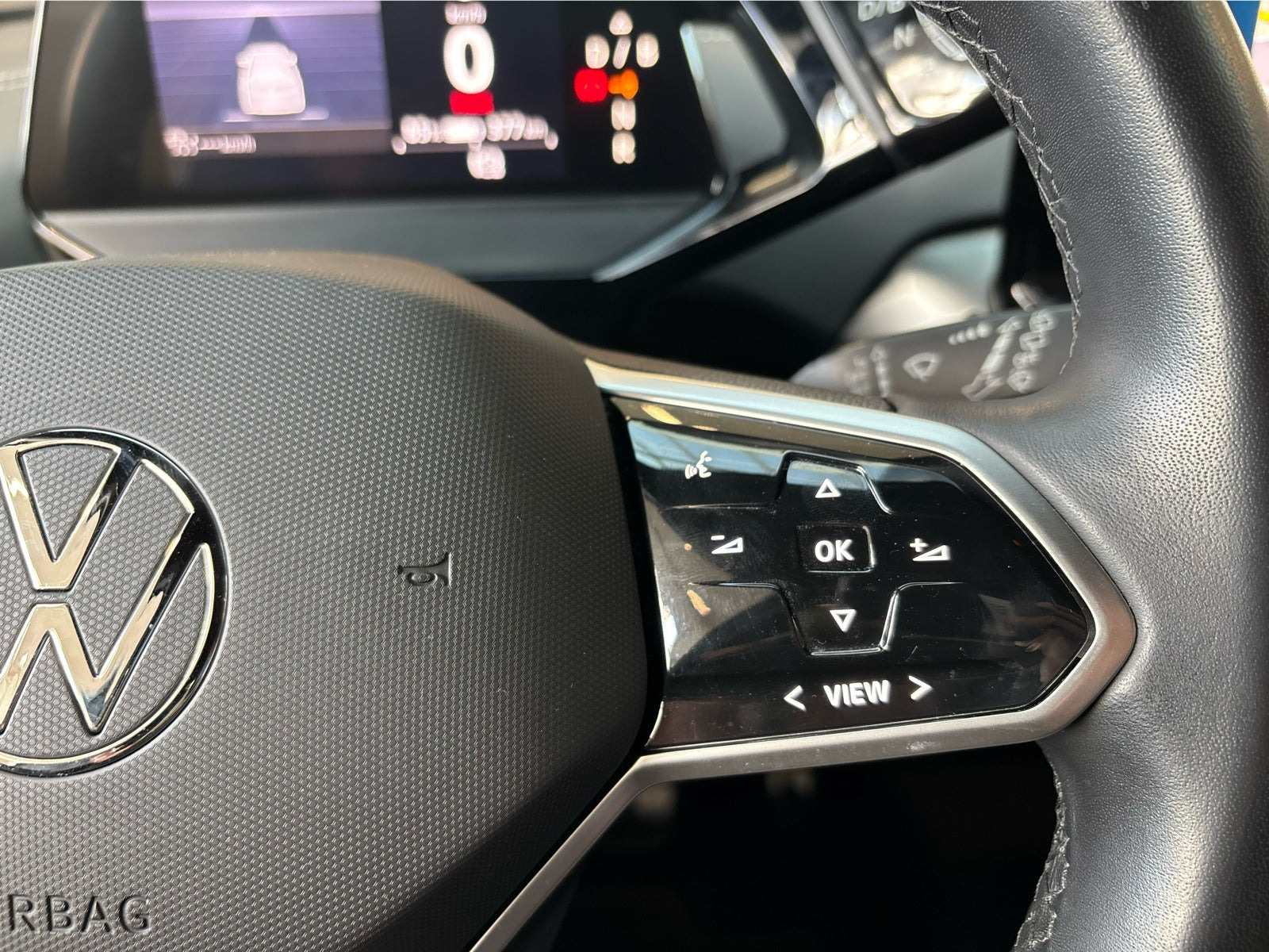 Grå VW ID.4 fra 2023