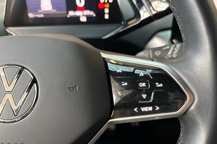 Grå VW ID.4 fra 2023