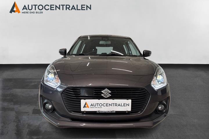 Grå Suzuki Swift fra 2017