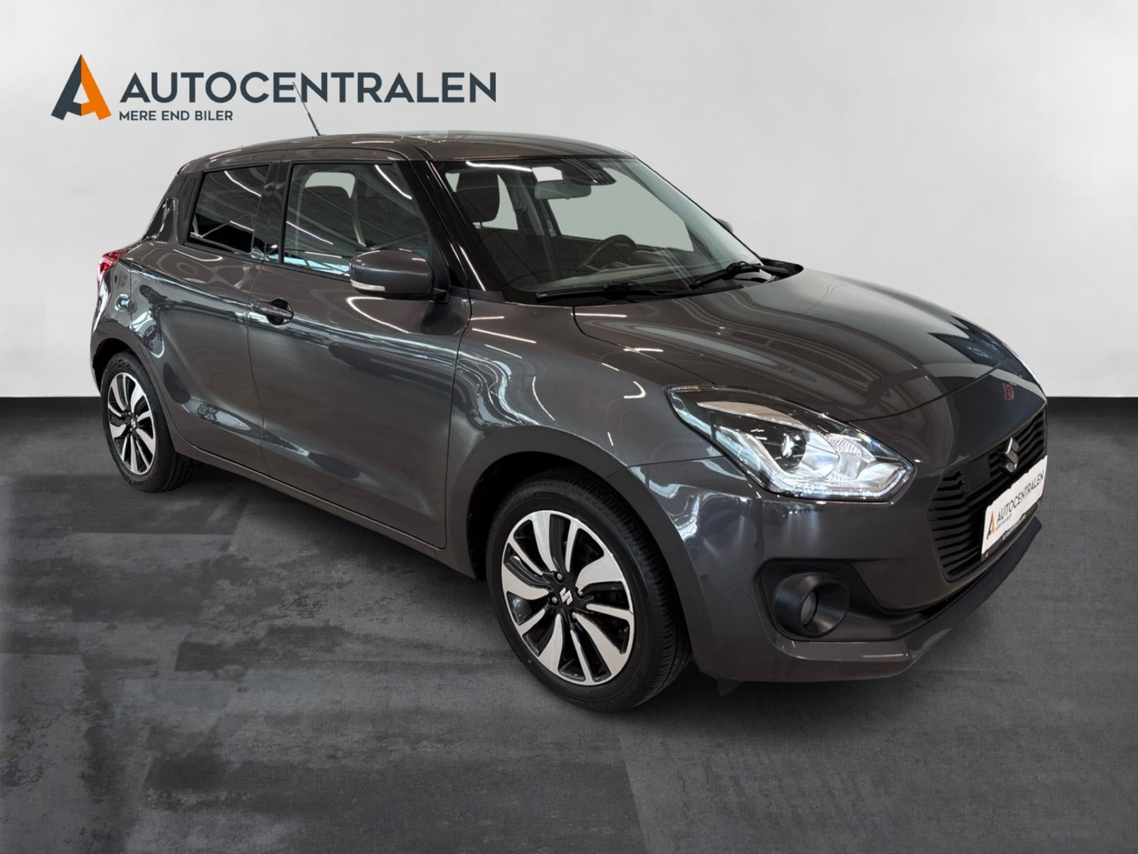 Grå Suzuki Swift fra 2017