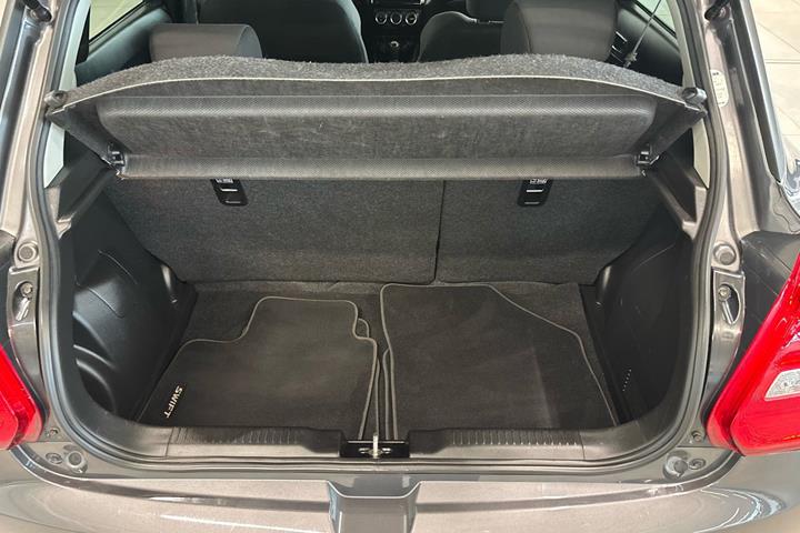 Grå Suzuki Swift fra 2017