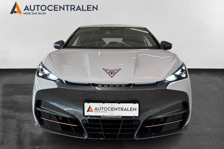 Hvid Cupra Tavascan fra 2025