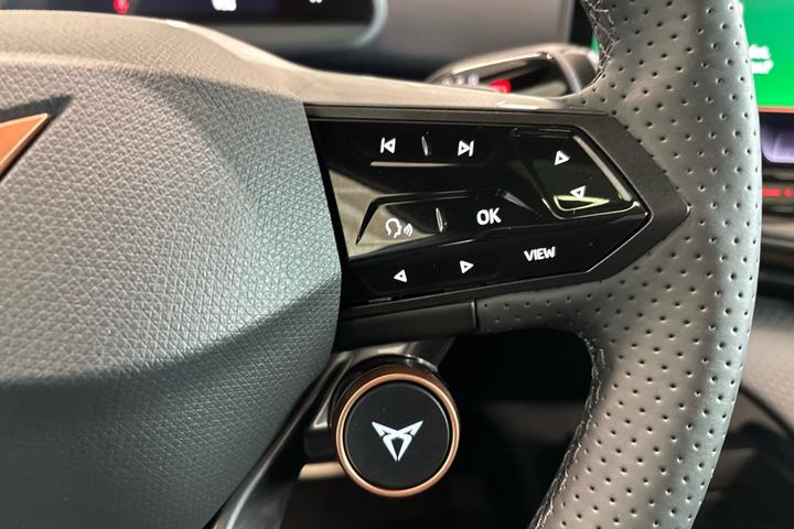 Hvid Cupra Tavascan fra 2025