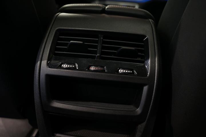 Sort BMW X5 fra 2021