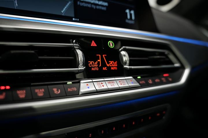Sort BMW X5 fra 2021
