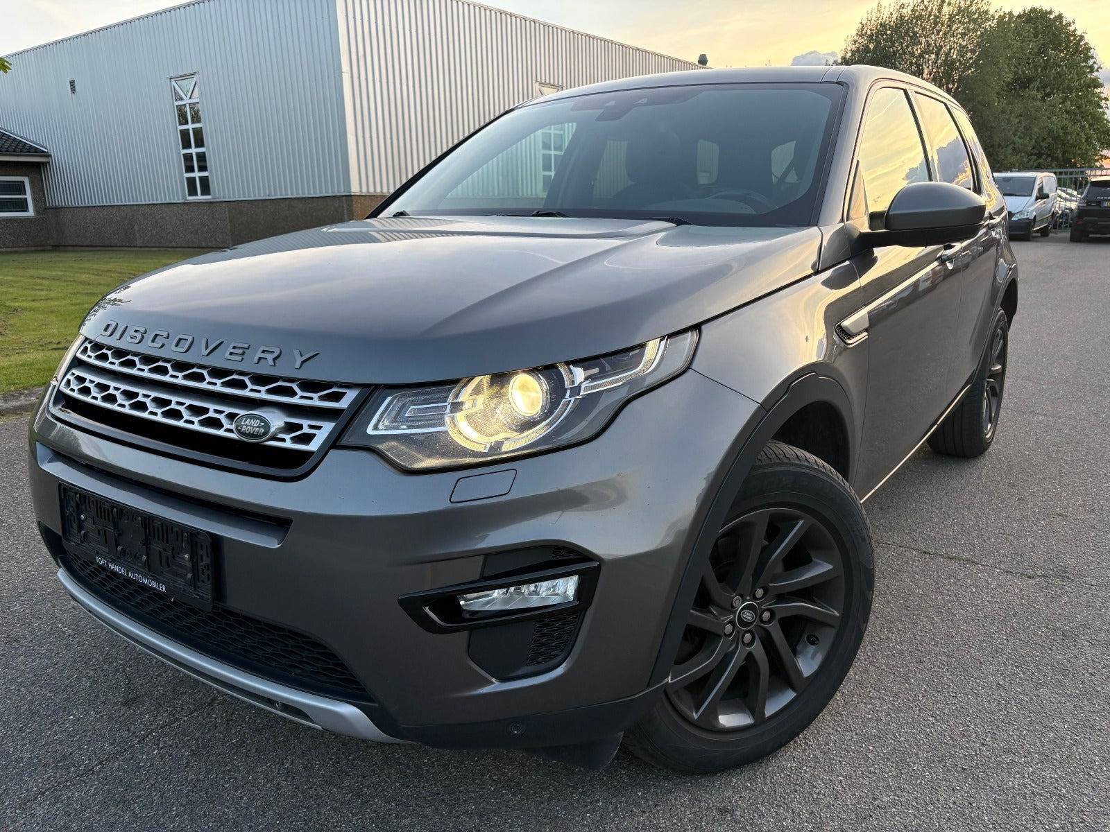 Sort Land Rover Discovery Sport fra 2016