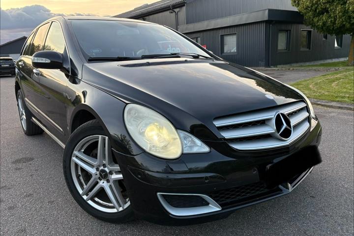 Gul Mercedes R320 fra 2007