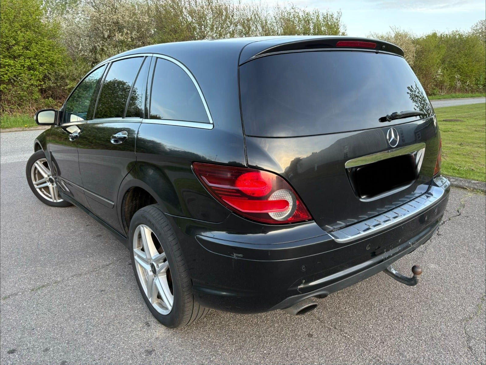 Gul Mercedes R320 fra 2007