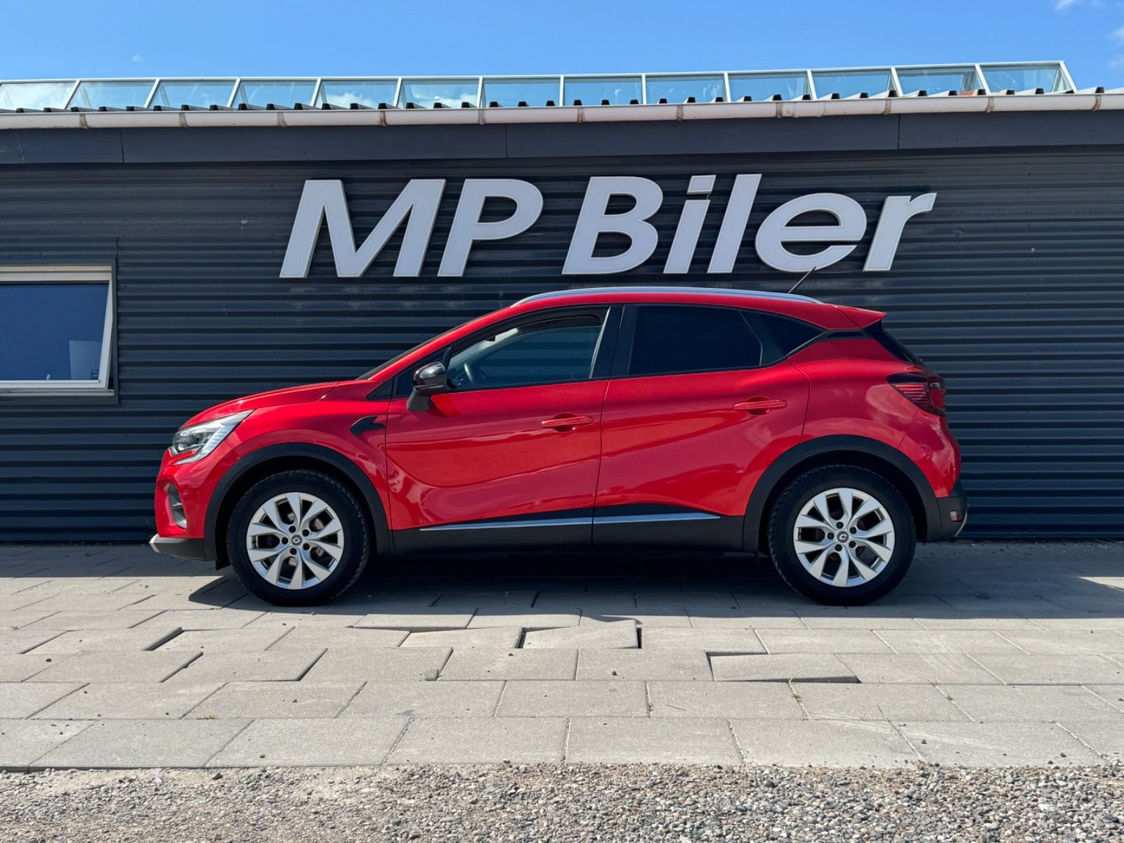 Rød Renault Captur fra 2019