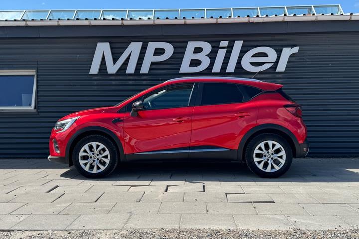 Rød Renault Captur fra 2019