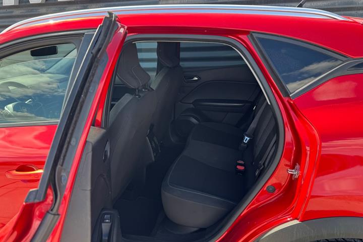 Rød Renault Captur fra 2019