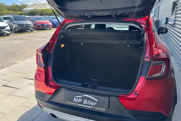Rød Renault Captur fra 2019