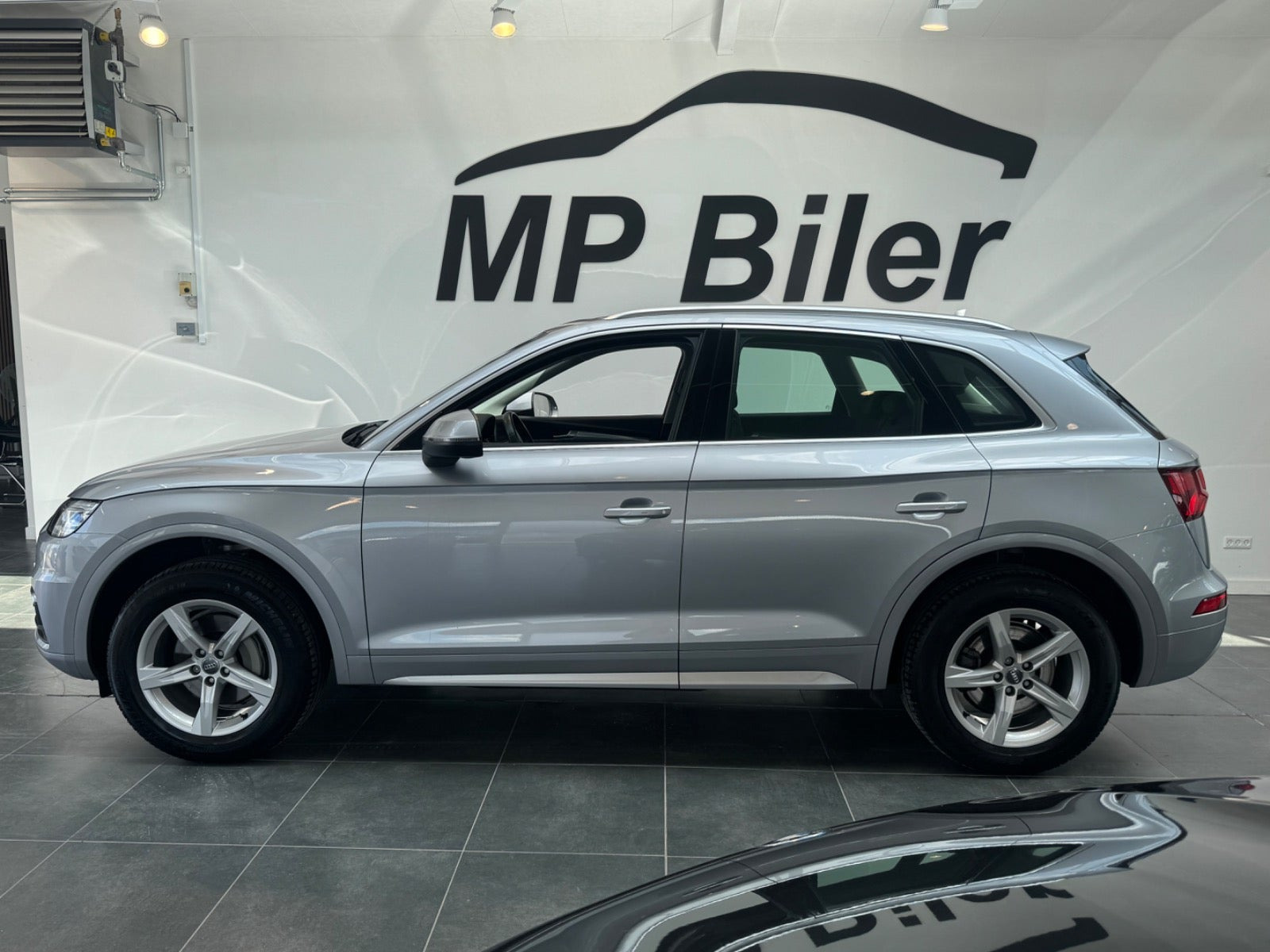 Sølv Audi Q5 fra 2017