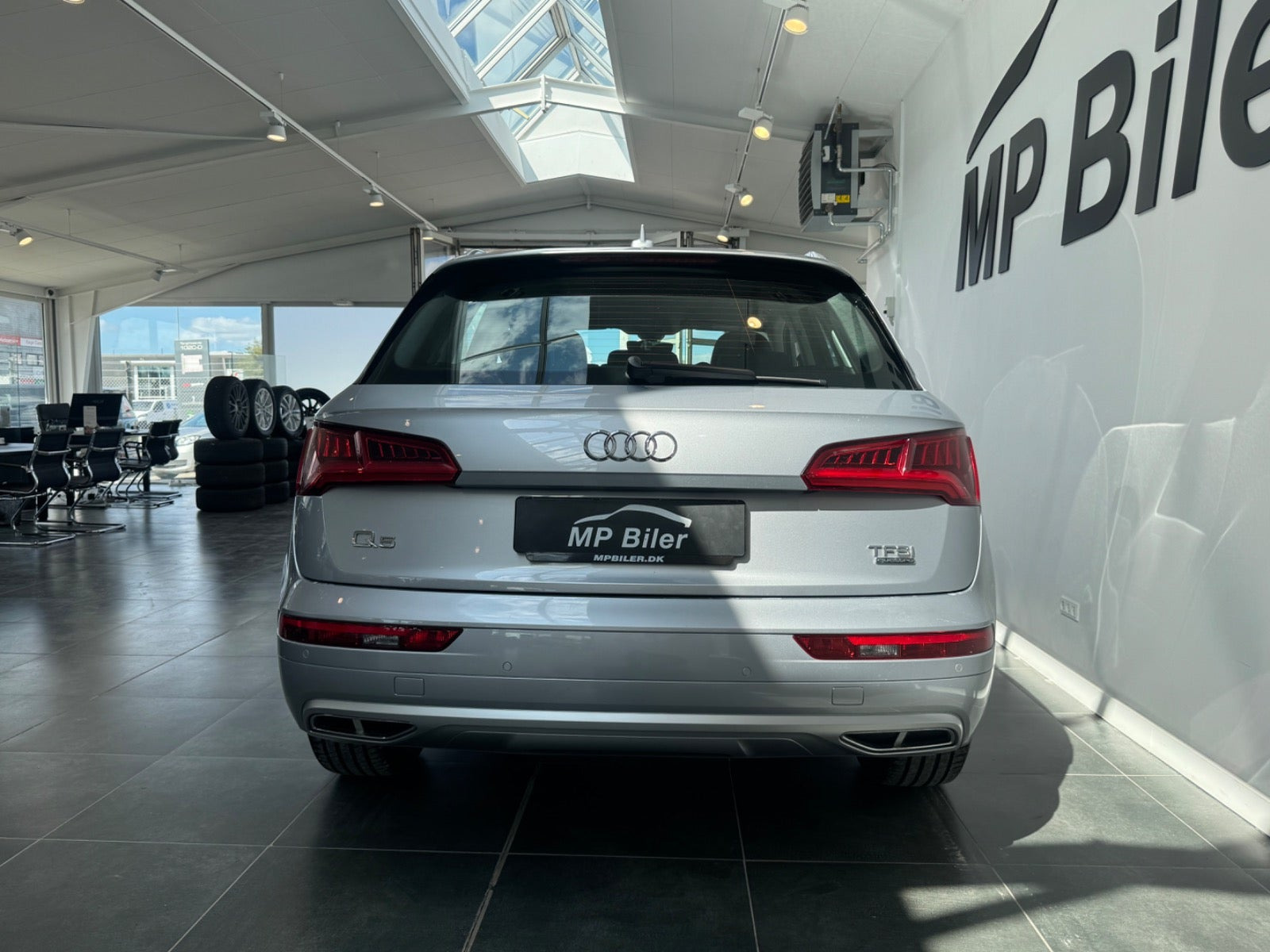 Sølv Audi Q5 fra 2017