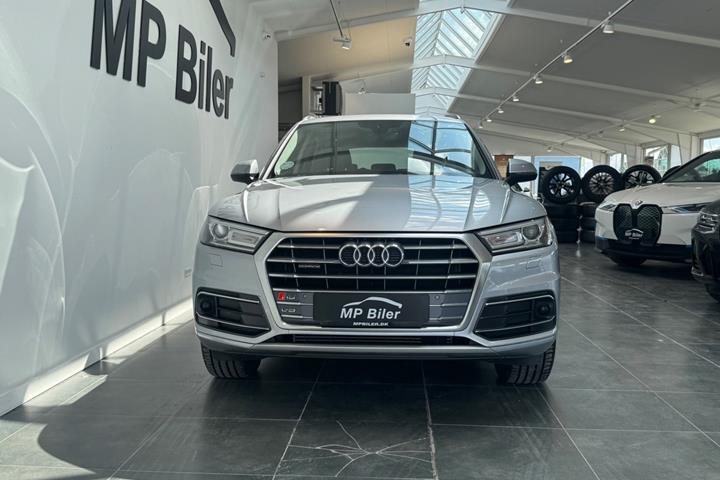 Sølv Audi Q5 fra 2017