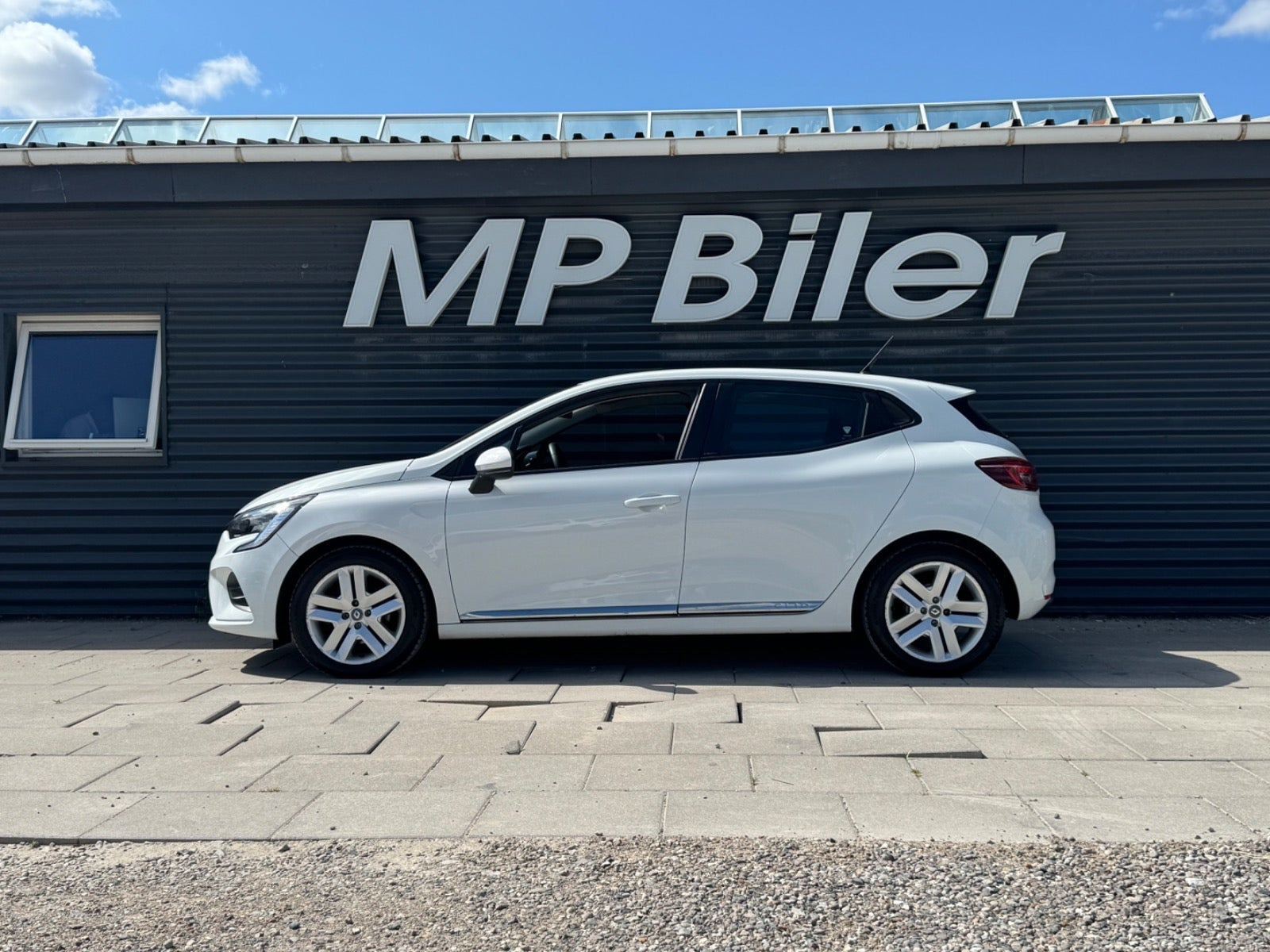Hvid Renault Clio V fra 2020
